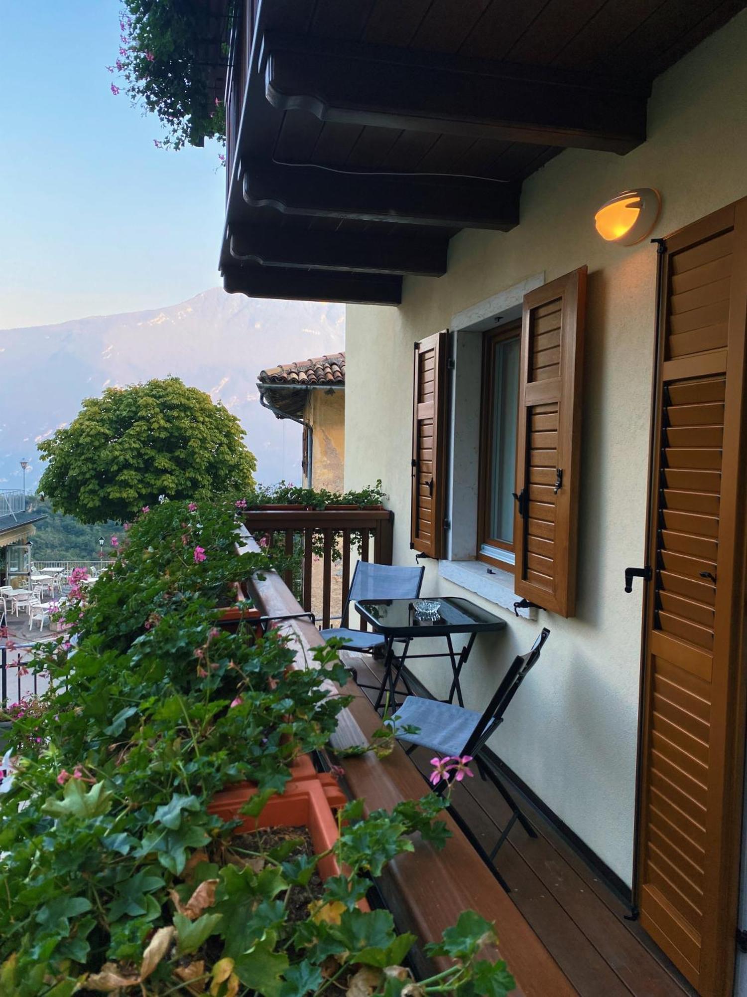 Alla Campanella Riva del Garda Eksteriør bilde
